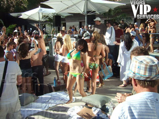 Liquid pool party Las Vegas