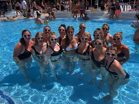 encore-beach-bachelorette