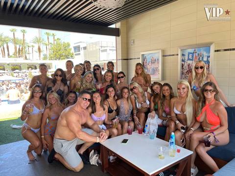 brian-pfeiffer-wet-republic-bungalow
