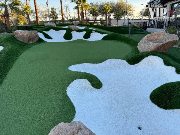 town-square-mini-golf