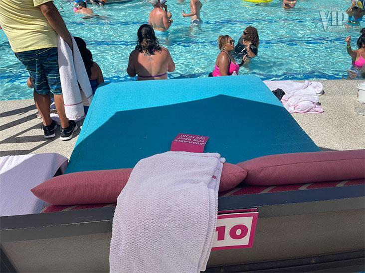 Daybed Family Pool