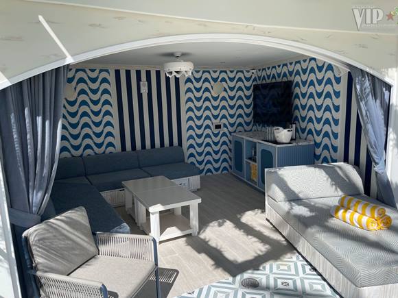 stage-cabana