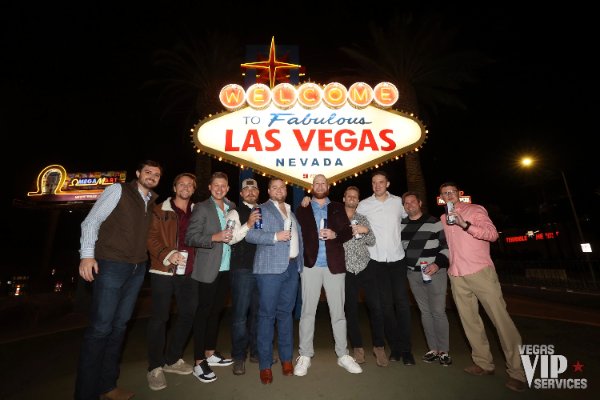 vegas-sign-bachelorette-party
