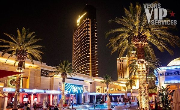 encore-beach-at-night-vegas