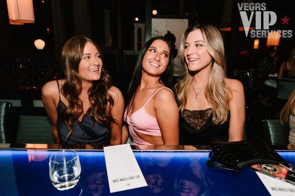 ticket-girls